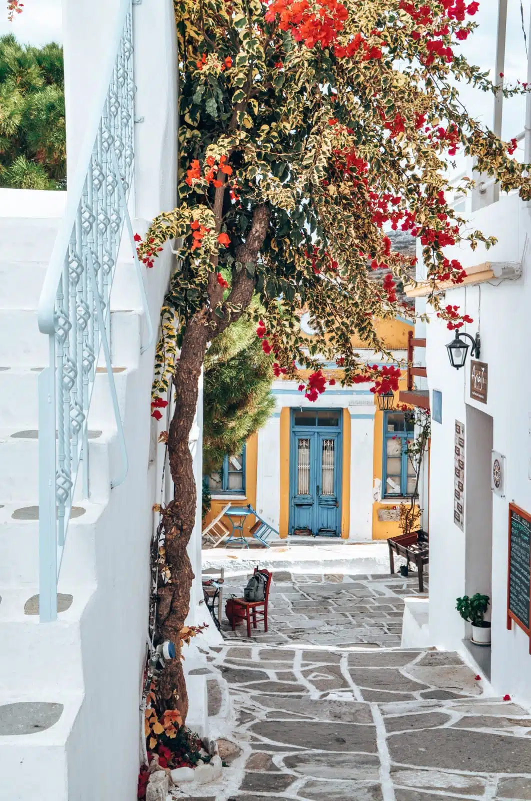 Visiting Lefkes is one of the best things to do in Paros | Ein Besuch inLefkes darf im Paros Urlaub nicht fehlen