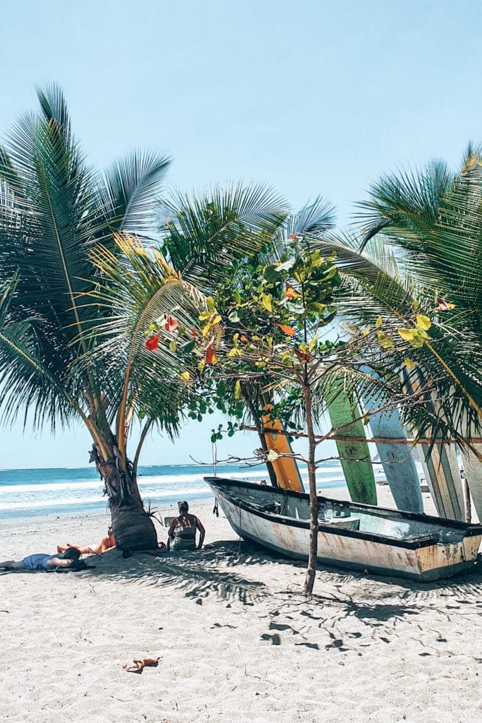 Samara beach is perfect to relax on your Costa Rica backpacking trip / Der Strand von Samara ist ein toller Costa Rica Reisetipp